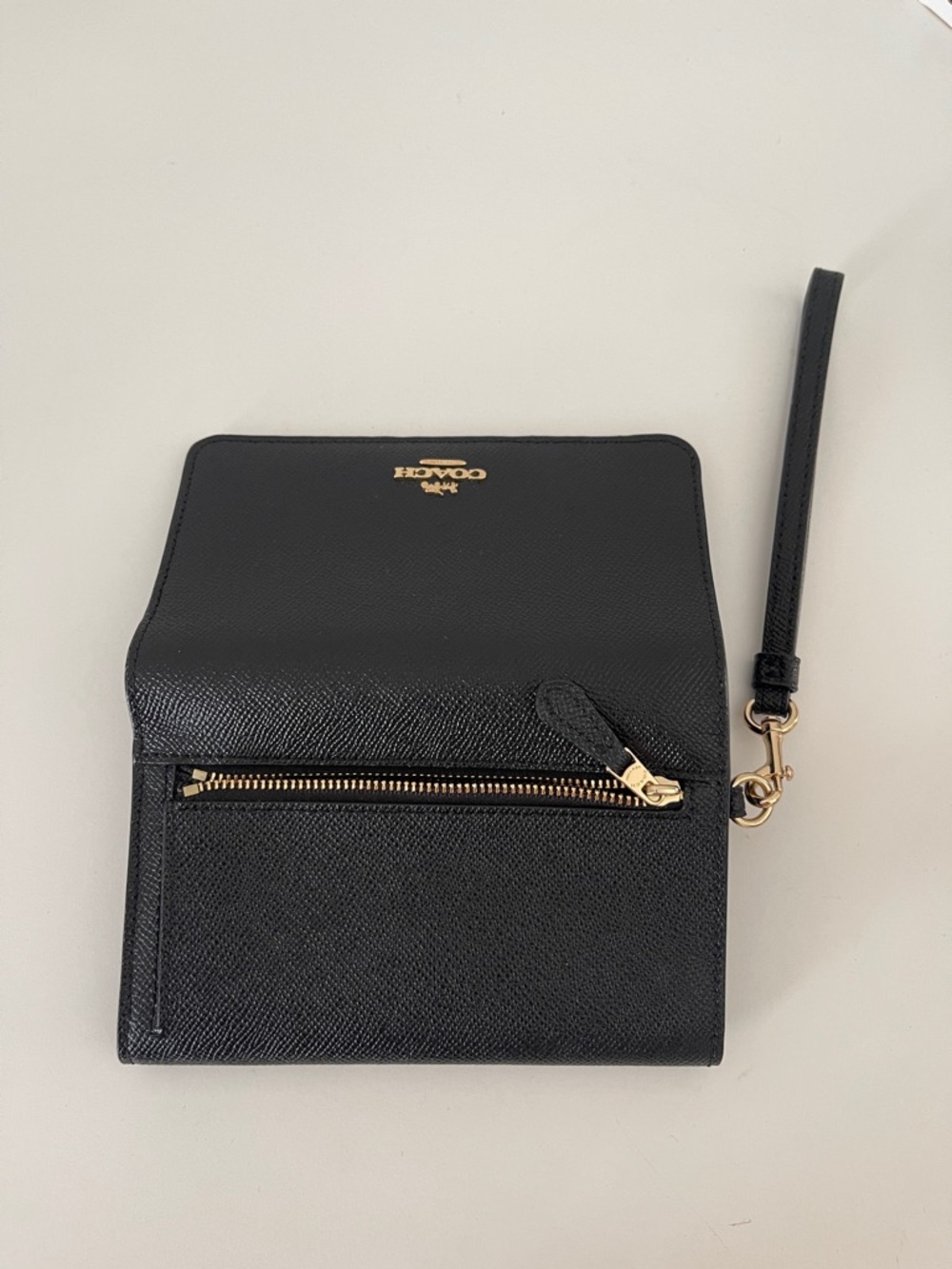 Coach F30205 Crossgrain phone flap wristlet wallet black new - Picture 4 of 7